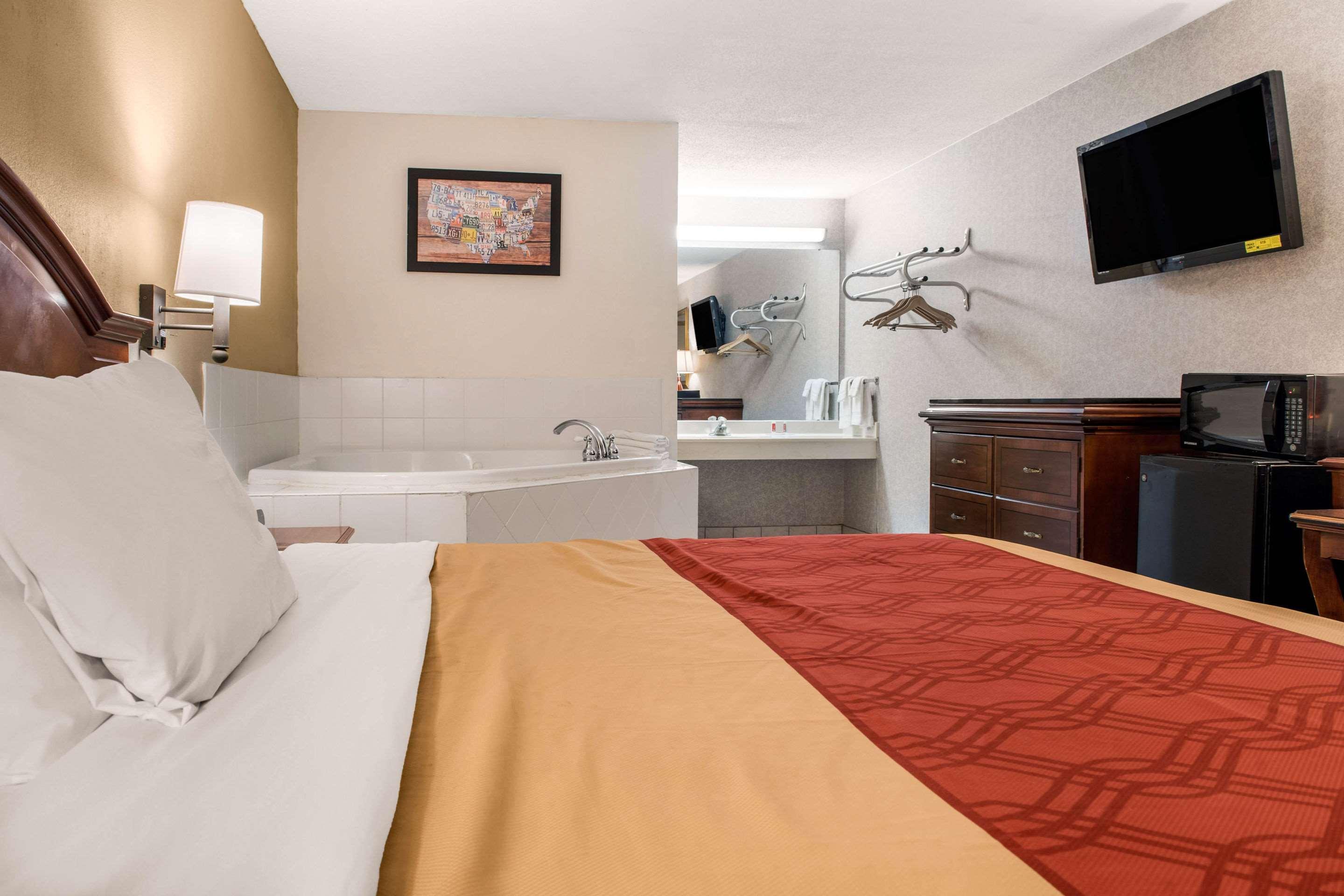 Econo Lodge Holland Eksteriør bilde