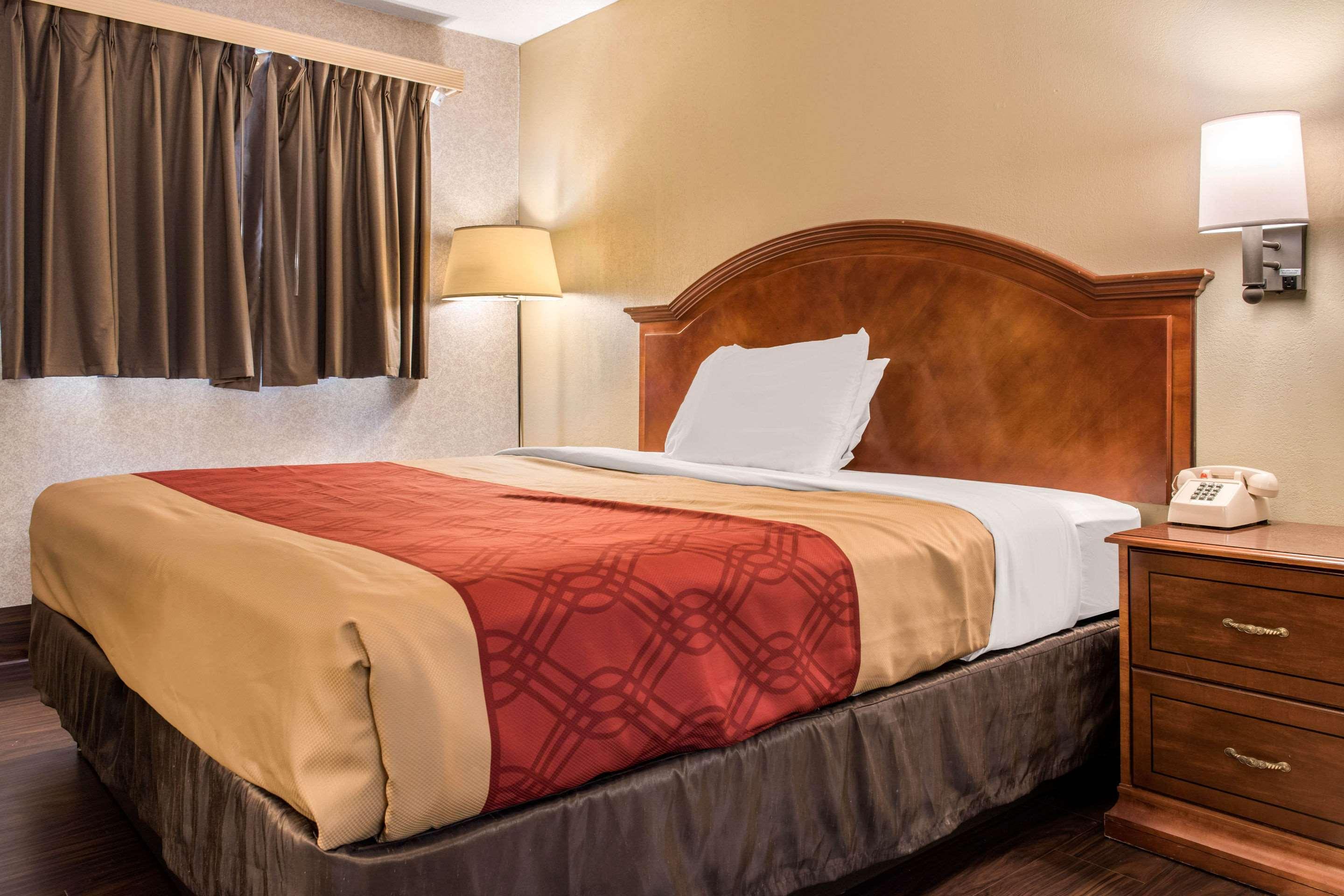 Econo Lodge Holland Eksteriør bilde