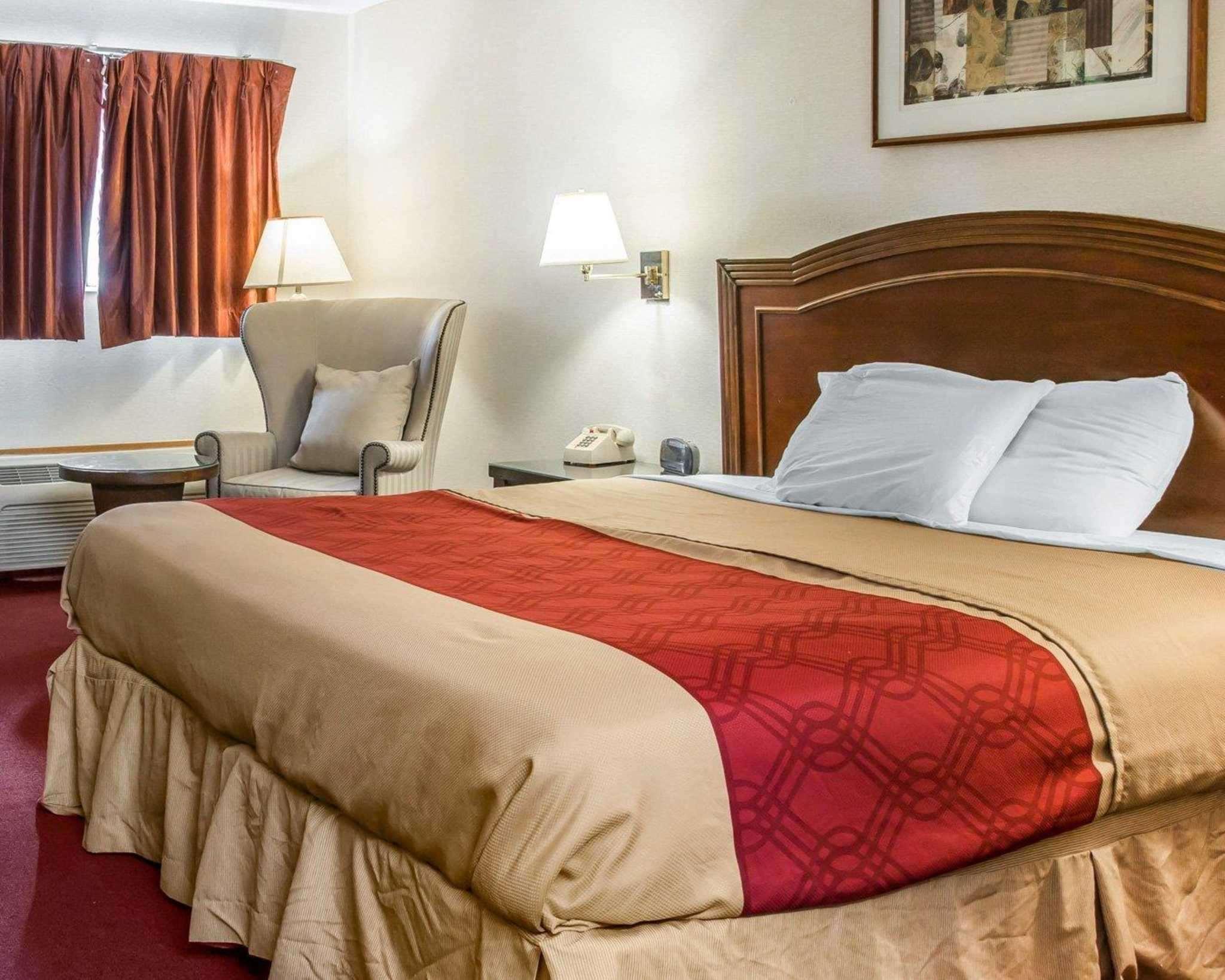Econo Lodge Holland Eksteriør bilde
